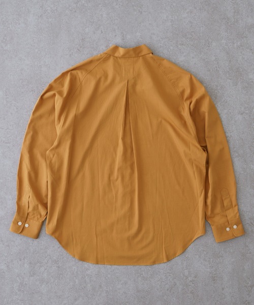 BRICK & SONS（ブリックアンドサンズ）の「コットンレーヨン リラックスラグランスリーブシャツ＜マスタード＞（シャツ/ブラウス・メンズ・マスタード・LL/S/M/L）」の2枚目の写真