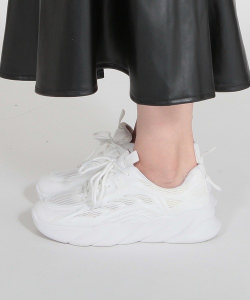 Julia Boutique(ジュリアブティック)の「厚底ダッドスニーカー/22586(スニーカー・レディース・ホワイト・40/38/39/36/37)」の2枚目の写真