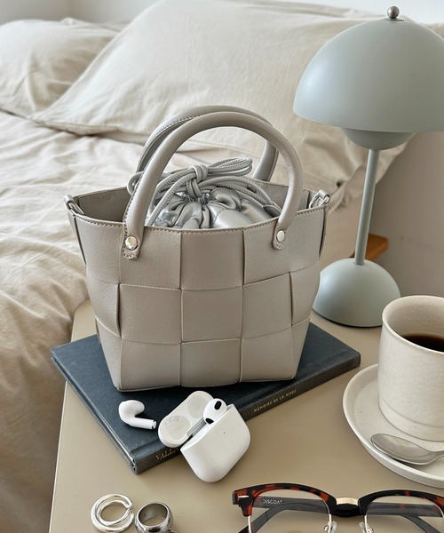 DISCOAT（ディスコート）の「【WEB限定/4WAY】メッシュ編み巾着ショルダーバッグ（ショルダーバッグ・レディース・ブラック/ブラウン/シルバー・FREE）」の3枚目の写真