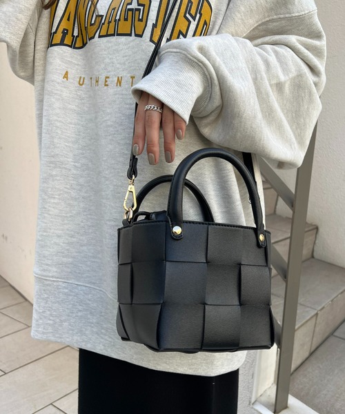 DISCOAT（ディスコート）の「【WEB限定/4WAY】メッシュ編み巾着ショルダーバッグ（ショルダーバッグ・レディース・ブラック/ブラウン/シルバー・FREE）」の5枚目の写真