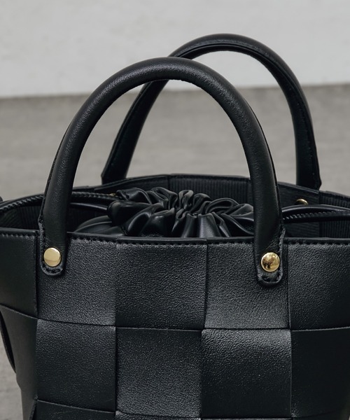 DISCOAT（ディスコート）の「【WEB限定/4WAY】メッシュ編み巾着ショルダーバッグ（ショルダーバッグ・レディース・ブラック/ブラウン/シルバー・FREE）」の14枚目の写真