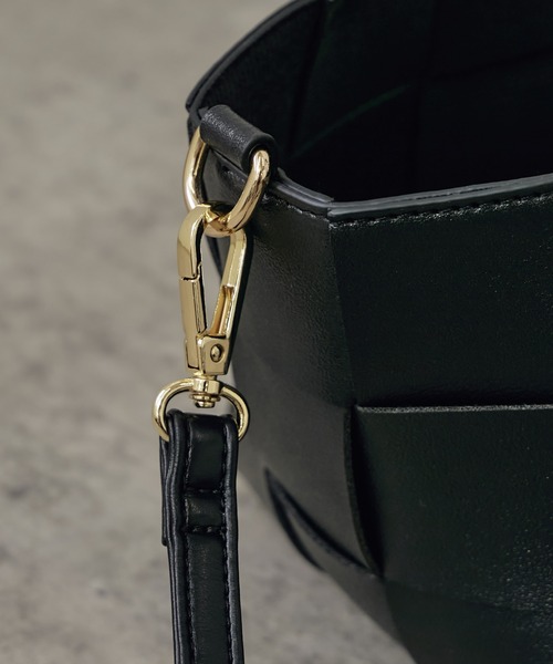 DISCOAT（ディスコート）の「【WEB限定/4WAY】メッシュ編み巾着ショルダーバッグ（ショルダーバッグ・レディース・ブラック/ブラウン/シルバー・FREE）」の18枚目の写真