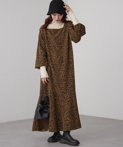 CIAOPANIC TYPY（チャオパニックティピー）の「□【2WAY】スクエアネックワンピース（ワンピース・レディース・バイオレット/ブラウン/アイボリー/ブラック・ONE SIZE）」の3枚目の写真