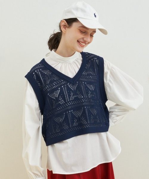 MERLOT（メルロー）の「かぎ針編みVネックショートベスト（ベスト・レディース・グリーン/ピンク/ネイビー・FREE）」の10枚目の写真