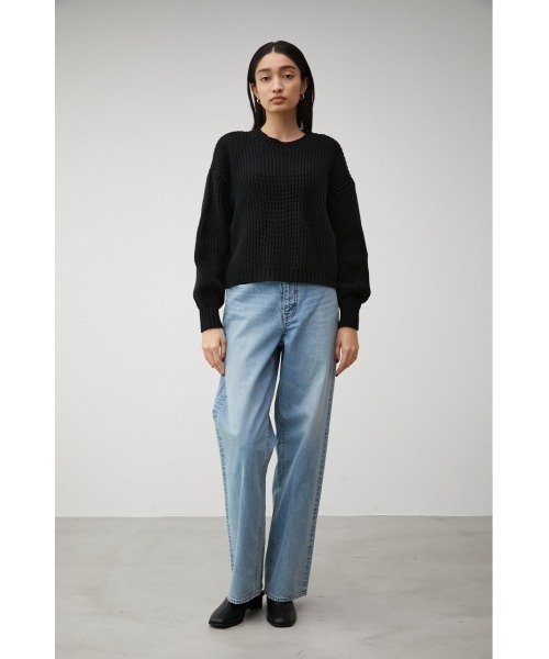 AZUL by moussy（アズールバイマウジー）の「SHORT COLOR KNIT/ショートカラーニット（ニット/セーター・レディース・グリーン/ブラック/オレンジ/アイボリー・FREE）」の17枚目の写真