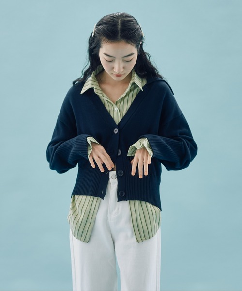 INSIIS（インシス）の「デザインカラーカーディガン（ニット/セーター・レディース・ホワイト/ネイビー・フリー）」の3枚目の写真