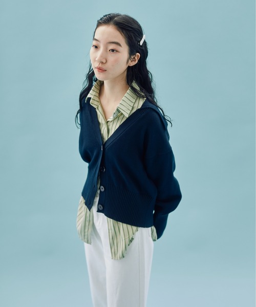 INSIIS（インシス）の「デザインカラーカーディガン（ニット/セーター・レディース・ホワイト/ネイビー・フリー）」の4枚目の写真