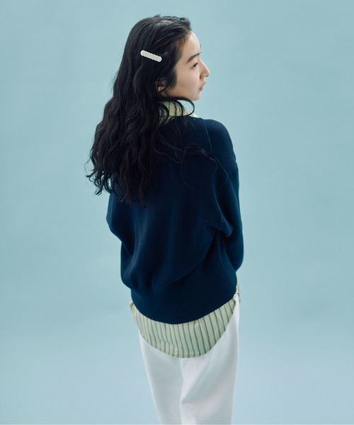 INSIIS（インシス）の「デザインカラーカーディガン（ニット/セーター・レディース・ホワイト/ネイビー・フリー）」の7枚目の写真