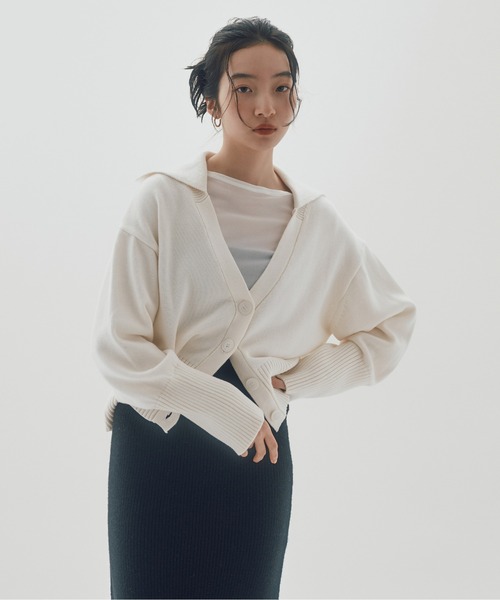 INSIIS（インシス）の「デザインカラーカーディガン（ニット/セーター・レディース・ホワイト/ネイビー・フリー）」の14枚目の写真