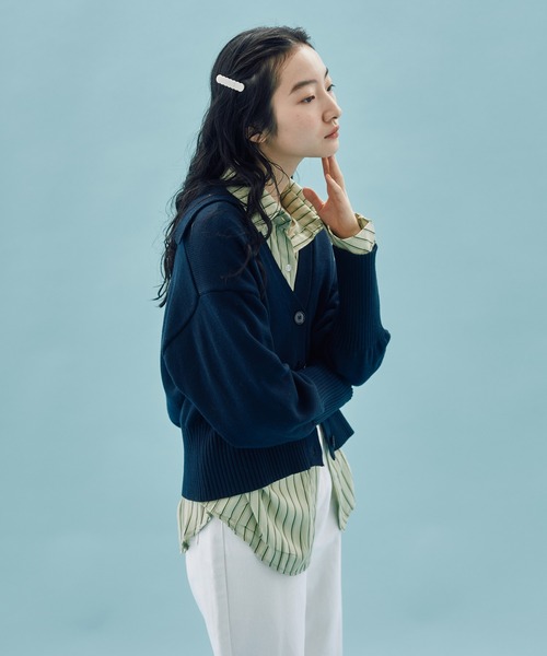 INSIIS（インシス）の「デザインカラーカーディガン（ニット/セーター・レディース・ホワイト/ネイビー・フリー）」の5枚目の写真