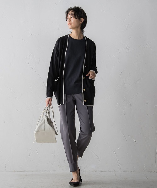 MAYSON GREY(メイソングレイ)の「【WEB別注】配色ラインVネックカーディガン(カーディガン/ボレロ・レディース・ベージュ/ホワイト/ブラック・M)」の4枚目の写真