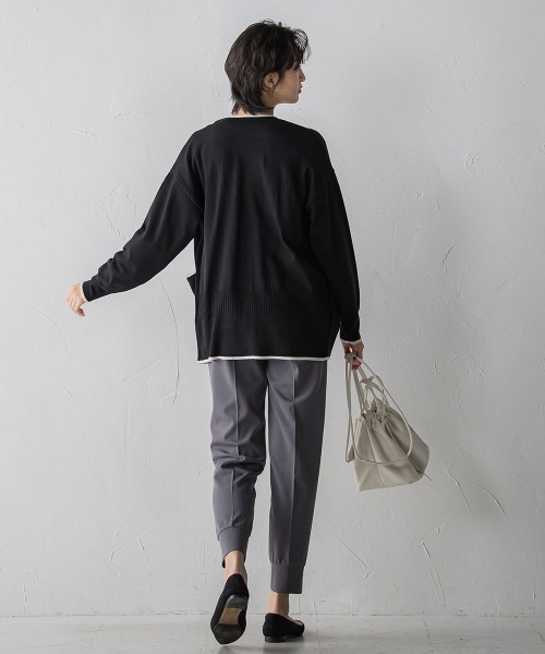 MAYSON GREY(メイソングレイ)の「【WEB別注】配色ラインVネックカーディガン(カーディガン/ボレロ・レディース・ベージュ/ホワイト/ブラック・M)」の9枚目の写真