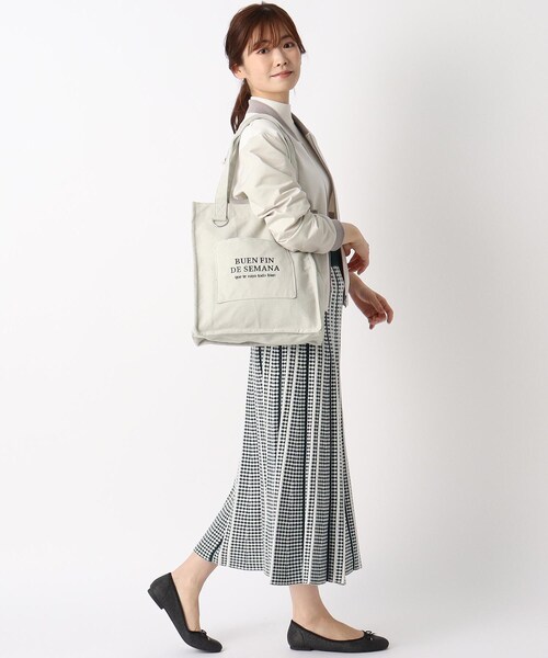 one'sterrace(ワンズテラス)の「◆SE スクエアロゴトート(トートバッグ・レディース・オフホワイト/グレー系/ピンク/ブラック/ライトグリーン・99)」の22枚目の写真