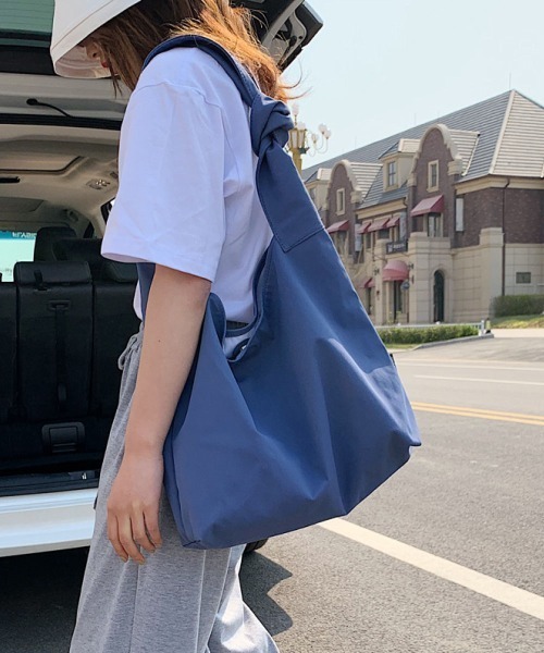 mushwear（マッシュウェア）の「ニュースペーパーバッグ ビッグキャンバスショルダー（ショルダーバッグ・メンズ・グリーン/ブルー/ブラック/ホワイト・FREE）」の4枚目の写真