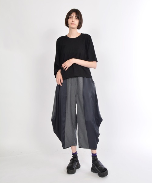 gomme（ゴム）の「Ｐツイル　サイドドレープパンツ（その他パンツ・レディース・チャコールグレー/ブラック・MEDIUM）」の3枚目の写真