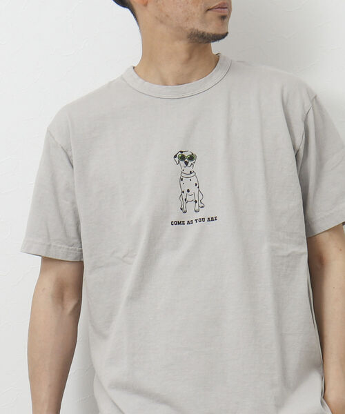 BARNS OUTFITTERS(バーンズアウトフィッターズ)の「【BARNS OUTFITTERS/バーンズアウトフィッターズ】別注プリントTシャツ come as you are(Tシャツ/カットソー・メンズ・ブラック/グレイッシュベージュ/ホワイト/ベビーピンク・M/S/L)」の4枚目の写真