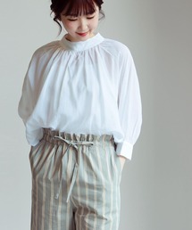 ラグランスリーブスタンドネックブラウス