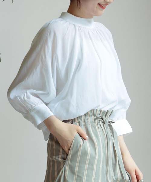 Jines(ジネス)の「ラグランスリーブスタンドネックブラウス(シャツ/ブラウス・レディース・ピンク/グレー/オフホワイト/ブラック/カーキ・38)」の21枚目の写真