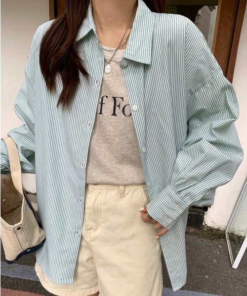 ad thie(アドティエ)の「オーバーサイズ ストライプシャツ(Tシャツ/カットソー・レディース・イエロー/ピンク/グリーン/ブルー系その他/ブラック・M/L)」の2枚目の写真