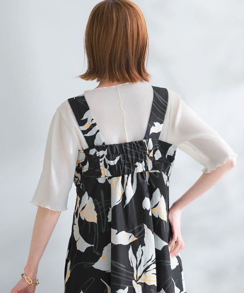 URBAN RESEARCH ROSSO WOMEN(アーバンリサーチ ロッソ)の「ボートネックシアープリーツプルオーバー(Tシャツ/カットソー・レディース・ホワイト/ブラック/レッド系その他・FREE)」の5枚目の写真