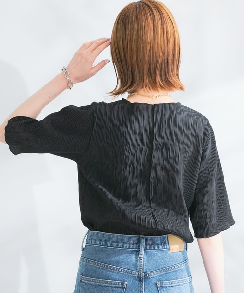 URBAN RESEARCH ROSSO WOMEN(アーバンリサーチ ロッソ)の「ボートネックシアープリーツプルオーバー(Tシャツ/カットソー・レディース・ホワイト/ブラック/レッド系その他・FREE)」の8枚目の写真