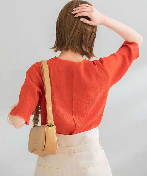 URBAN RESEARCH ROSSO WOMEN(アーバンリサーチ ロッソ)の「ボートネックシアープリーツプルオーバー(Tシャツ/カットソー・レディース・ホワイト/ブラック/レッド系その他・FREE)」の12枚目の写真