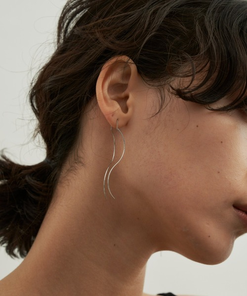 Aunt Marie's（アントマリーズ）の「ウェーブラインロングピアス / ツイストピアス（ピアス（両耳用）・レディース・シルバー/ゴールド・FREE）」の10枚目の写真