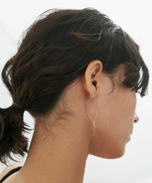 Aunt Marie's（アントマリーズ）の「ウェーブラインロングピアス / ツイストピアス（ピアス（両耳用）・レディース・シルバー/ゴールド・FREE）」の8枚目の写真
