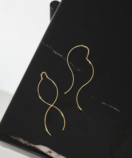 Aunt Marie's（アントマリーズ）の「ウェーブラインロングピアス / ツイストピアス（ピアス（両耳用）・レディース・シルバー/ゴールド・FREE）」の3枚目の写真