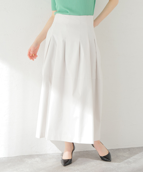 La TOTALITE（ラトータリテ）の「カラータックコクーンスカート