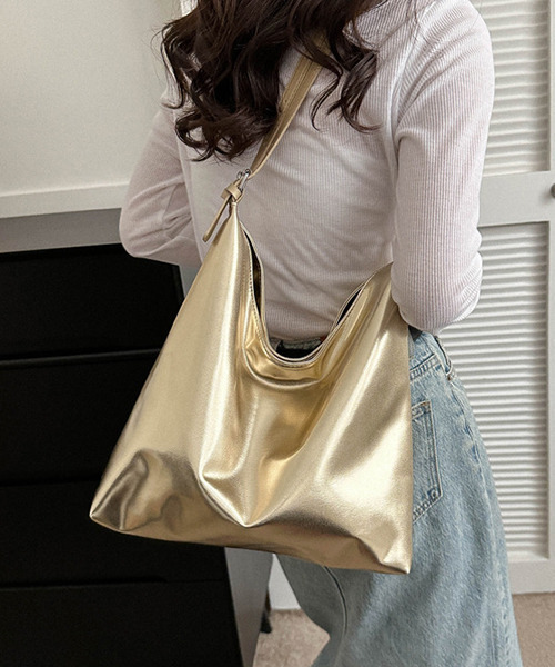 c.u.l（シーユーエル）の「メタリックショルダーバッグcula646（ショルダーバッグ・レディース・シルバー/ゴールド・FREE）」の7枚目の写真