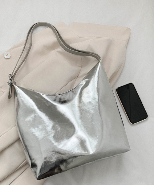 c.u.l（シーユーエル）の「メタリックショルダーバッグcula646（ショルダーバッグ・レディース・シルバー/ゴールド・FREE）」の11枚目の写真