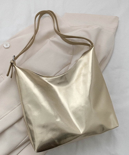 c.u.l（シーユーエル）の「メタリックショルダーバッグcula646（ショルダーバッグ・レディース・シルバー/ゴールド・FREE）」の15枚目の写真