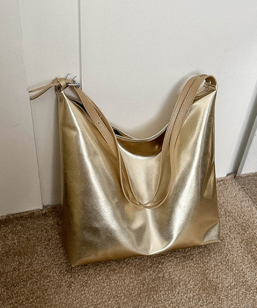 c.u.l（シーユーエル）の「メタリックショルダーバッグcula646（ショルダーバッグ・レディース・シルバー/ゴールド・FREE）」の16枚目の写真