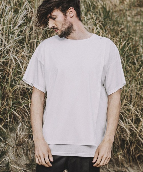 NO ID.(ノーアイディ)の「【NO ID.】Asymmetry Layered Crew Neck T-shirt / アシンメトリー レイヤード クルー ネック Tシャツ(Tシャツ/カットソー・メンズ・ブラック/グレー/ホワイト・1/2)」の13枚目の写真
