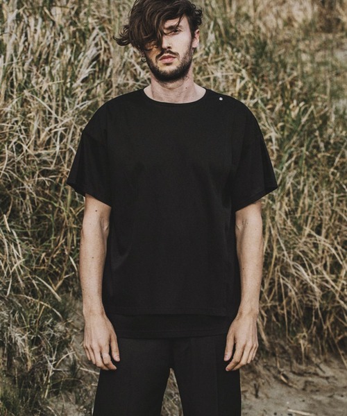 NO ID.(ノーアイディ)の「【NO ID.】Asymmetry Layered Crew Neck T-shirt / アシンメトリー レイヤード クルー ネック Tシャツ(Tシャツ/カットソー・メンズ・ブラック/グレー/ホワイト・1/2)」の14枚目の写真
