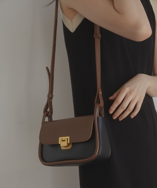 ACYM（アシーム）の「2tone shoulder バッグ（ショルダーバッグ・レディース・ベージュ/ブラック・FREE）」の5枚目の写真