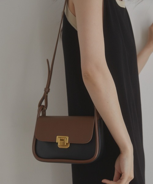 ACYM（アシーム）の「2tone shoulder バッグ（ショルダーバッグ・レディース・ベージュ/ブラック・FREE）」の3枚目の写真