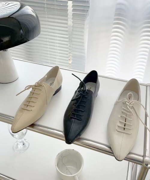 tukn.（トゥクン）の「【tukn.トゥクン】 レースアップマニッシュシューズ/ポインテッド/紐靴（その他シューズ・レディース・ブラック/ホワイト・S/M/L）」の3枚目の写真