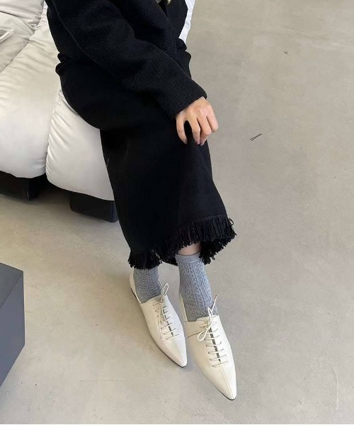 tukn.（トゥクン）の「【tukn.トゥクン】 レースアップマニッシュシューズ/ポインテッド/紐靴（その他シューズ・レディース・ブラック/ホワイト・S/M/L）」の10枚目の写真