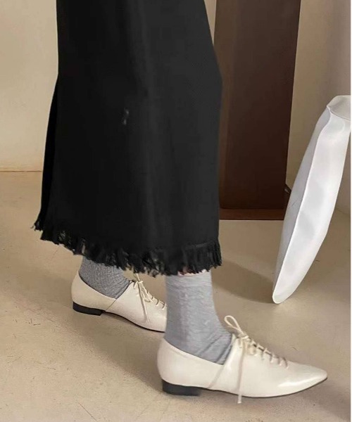 tukn.（トゥクン）の「【tukn.トゥクン】 レースアップマニッシュシューズ/ポインテッド/紐靴（その他シューズ・レディース・ブラック/ホワイト・S/M/L）」の11枚目の写真