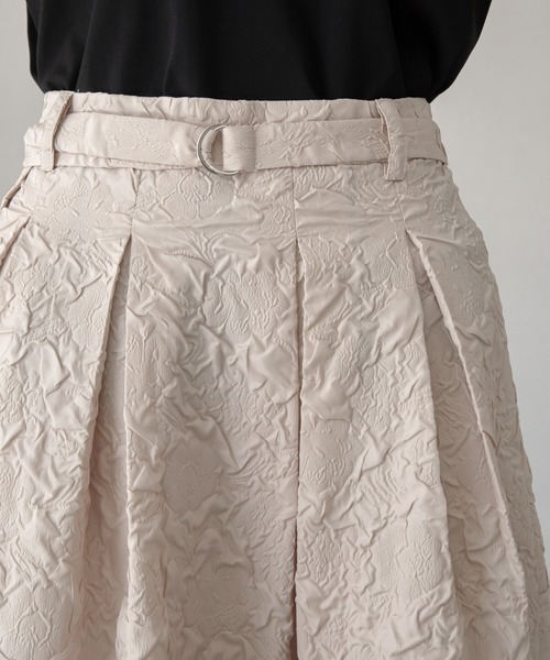 VACANCY(ヴァカンシー)の「フクレジャガードハイウエストスカート(スカート・レディース・グレイッシュベージュ/ブラック・SMALL/MEDIUM)」の22枚目の写真