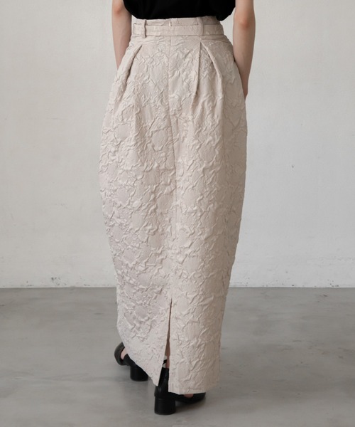 VACANCY(ヴァカンシー)の「フクレジャガードハイウエストスカート(スカート・レディース・グレイッシュベージュ/ブラック・SMALL/MEDIUM)」の15枚目の写真