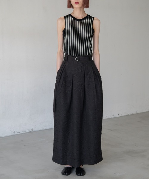 VACANCY(ヴァカンシー)の「フクレジャガードハイウエストスカート(スカート・レディース・グレイッシュベージュ/ブラック・SMALL/MEDIUM)」の7枚目の写真