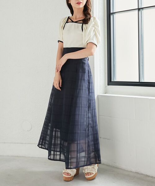 MAJESTIC LEGON（マジェスティックレゴン）の「パイピングリブトップス（Tシャツ/カットソー・レディース・アイボリー/ブラック/ベージュ・MEDIUM）」の5枚目の写真