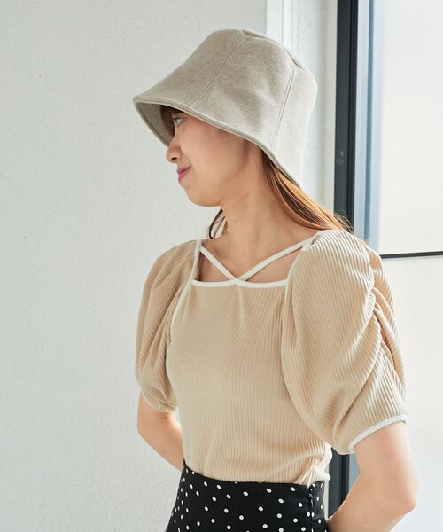 MAJESTIC LEGON（マジェスティックレゴン）の「パイピングリブトップス（Tシャツ/カットソー・レディース・アイボリー/ブラック/ベージュ・MEDIUM）」の17枚目の写真