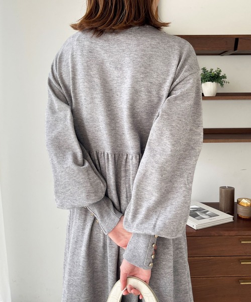 GeeRA（ジーラ）の「フィット＆フレアーニットワンピース（ワンピース・レディース・ブラック/モカ/杢グレー・MEDIUM/LARGE）」の6枚目の写真