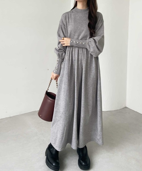 GeeRA（ジーラ）の「フィット＆フレアーニットワンピース（ワンピース・レディース・ブラック/モカ/杢グレー・MEDIUM/LARGE）」の22枚目の写真