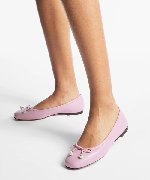 JIMMY CHOO（ジミーチュウ）の「ELME FLAT（バレエシューズ・レディース・ゴールド/イエロー/ピンク/ブラック・36/36.5/37/37.5/38/35.5）」の14枚目の写真