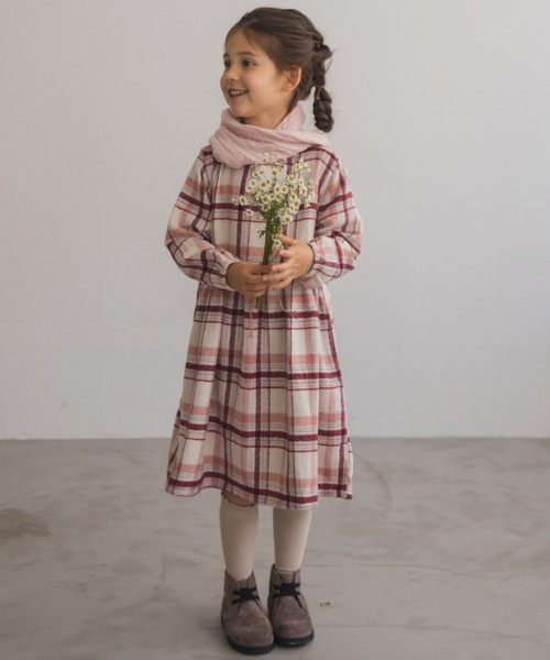 pairmanon（ペアマノン）の「ユニセックスケーブル編みスヌード（ネックウォーマー/スヌード・キッズ・ピンク・FREE）」の3枚目の写真